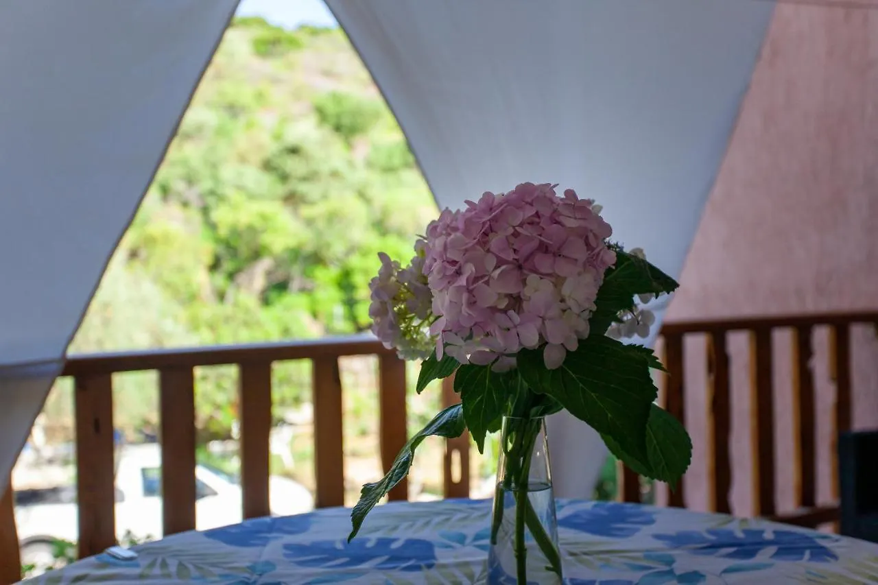 سان تيودورو Lu Lioni Rooms 0*, سان تيودورو
